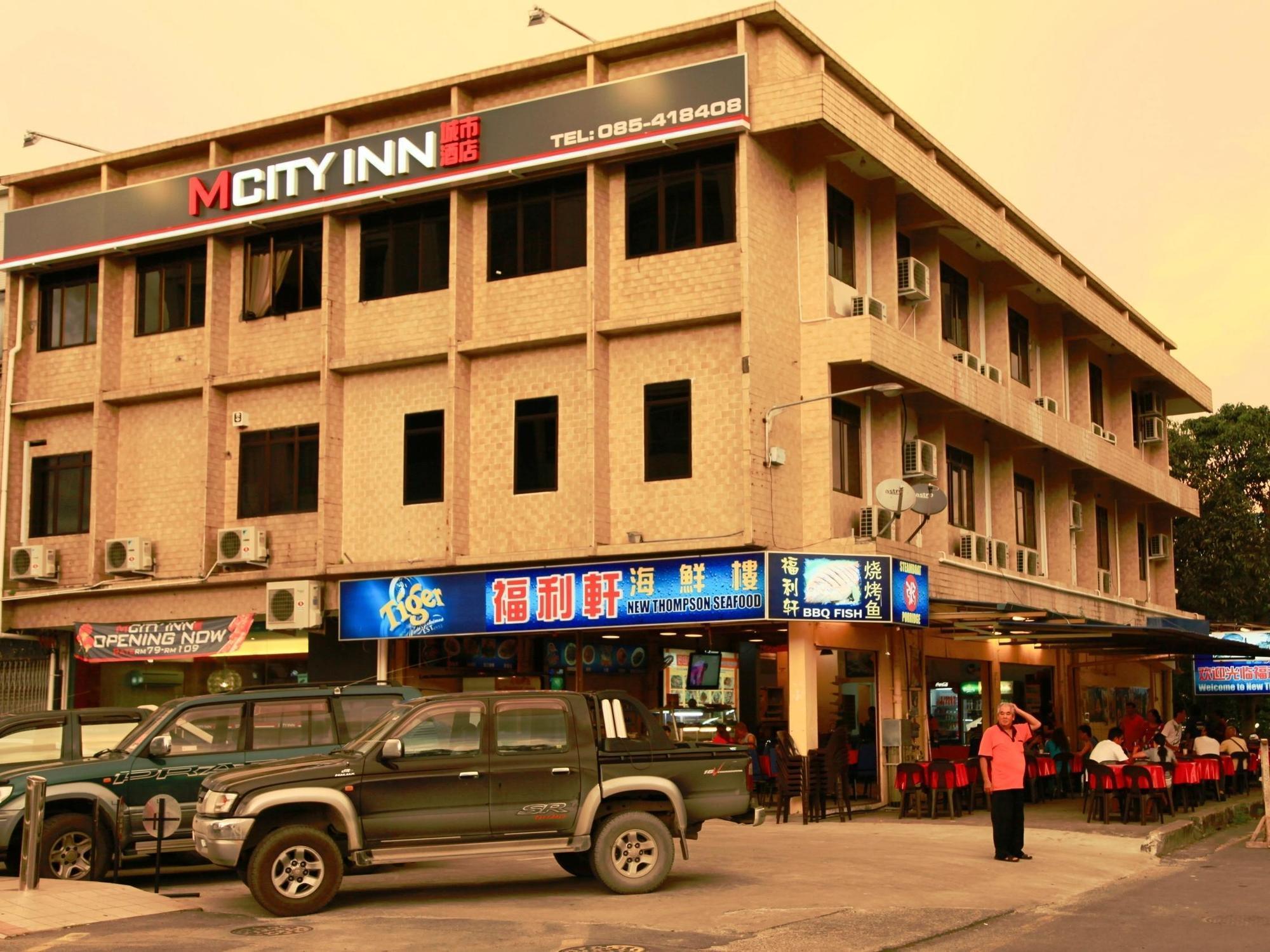 Mcity Inn Miri Bagian luar foto