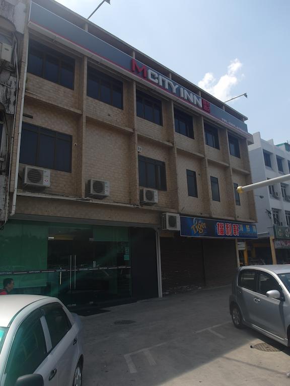 Mcity Inn Miri Bagian luar foto