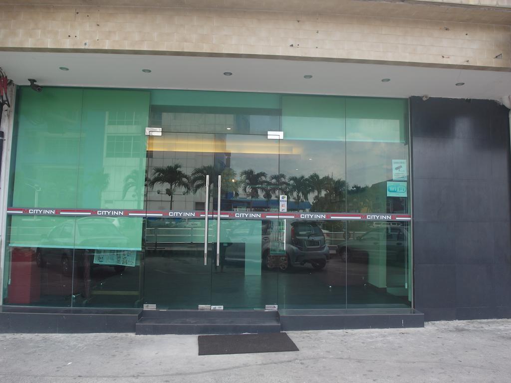 Mcity Inn Miri Bagian luar foto